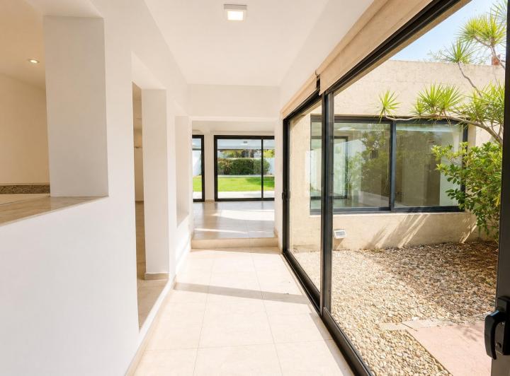 Casa · 256m² · 6 Ambientes · 1 Cochera