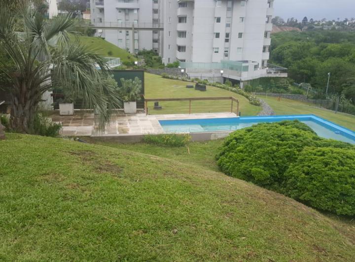 Casa · 380m² · 4 Ambientes · 2 Cocheras