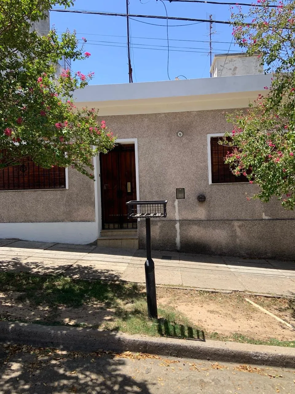Amplia casa Bella Vista