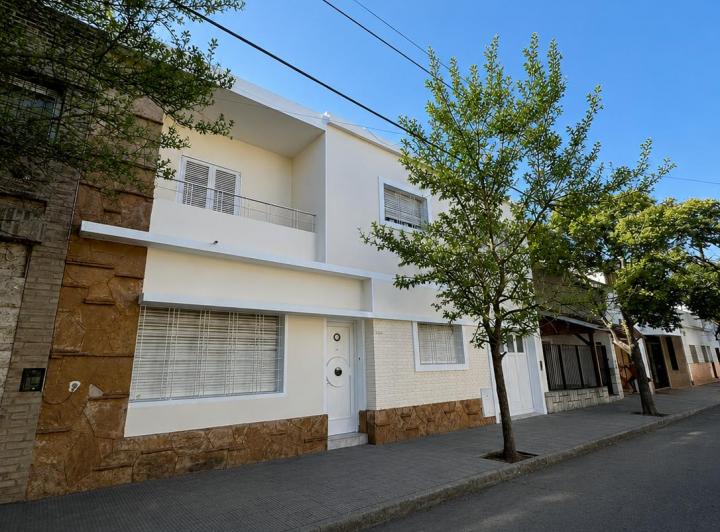 Casa · 149m² · 5 Ambientes · 1 Cochera