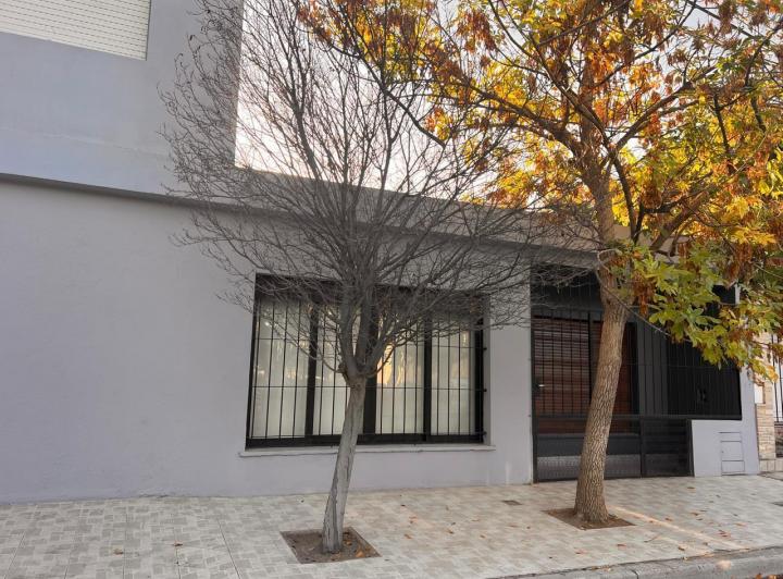 Casa · 183m² · 4 Dormitorios · 2 Cocheras
