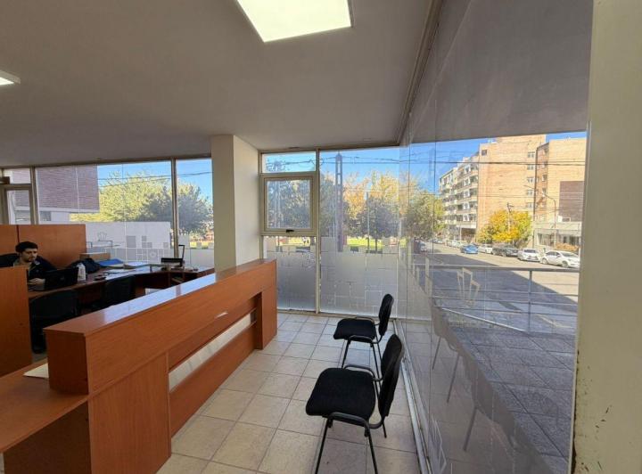 Oficina comercial · 150m² · 8 Ambientes