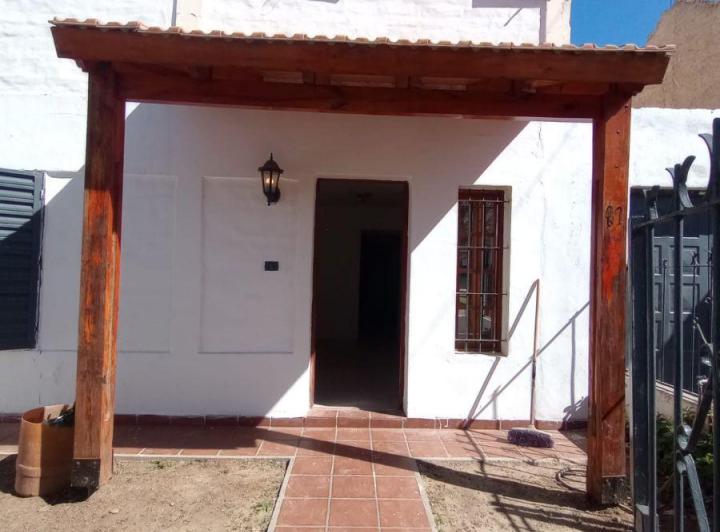 Casa · 280m² · 4 Ambientes · 2 Cocheras