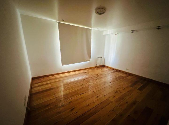 Casa · 280m² · 2 Dormitorios
