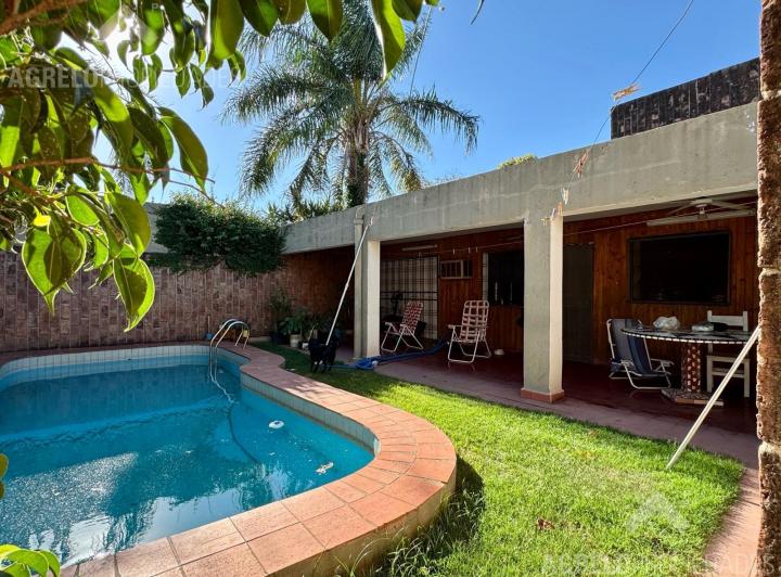 Casa · 150m² · 4 Ambientes · 2 Cocheras