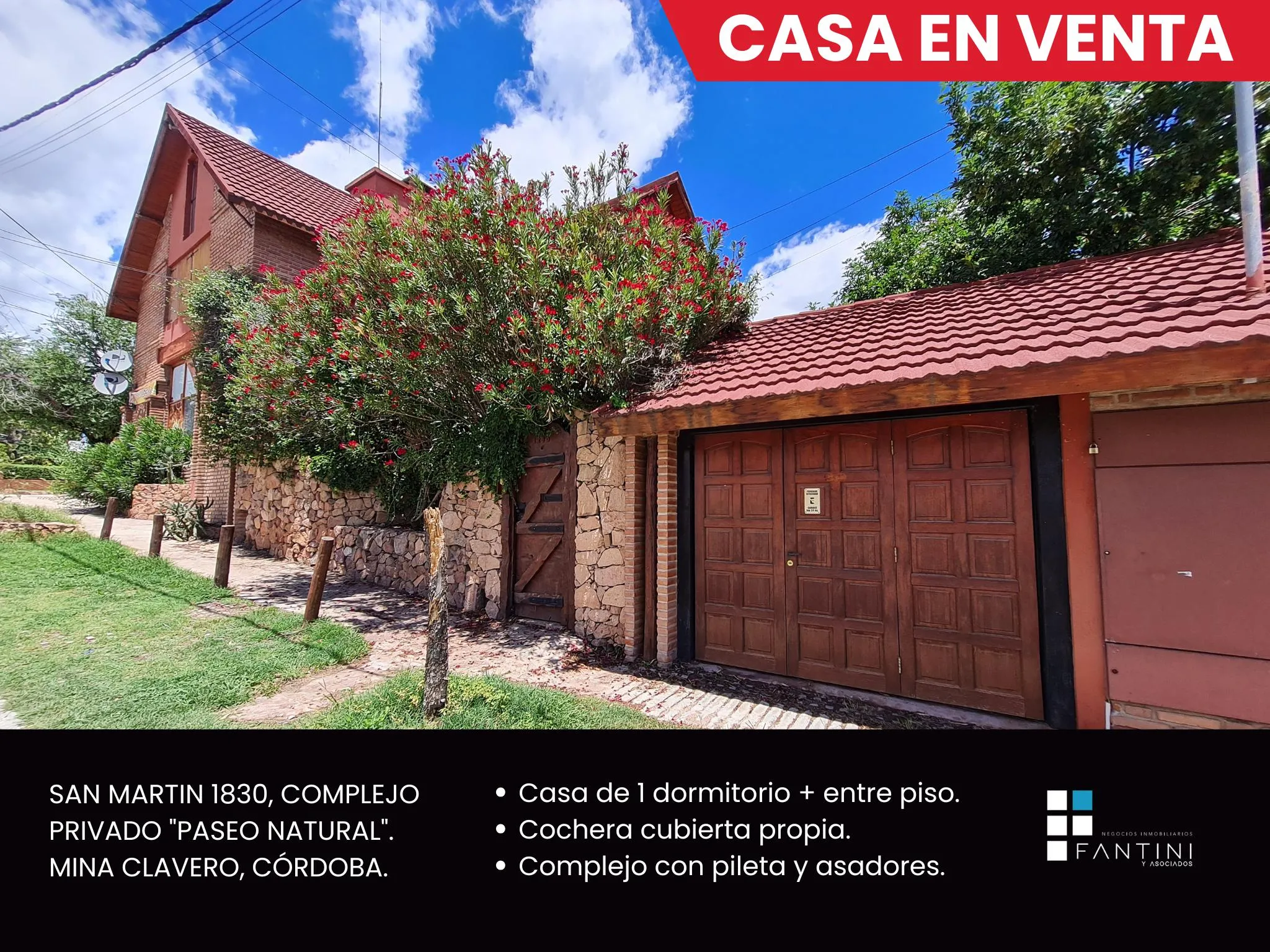 Casa amoblada en Mina Clavero. Cochera. Pileta. Quincho. San Martin 1830.