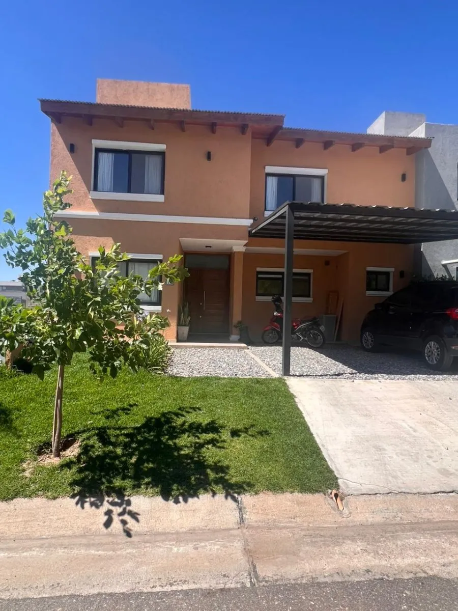 VENTA EN DOCTA DE HERMOSA CASA APTA CREDITO!