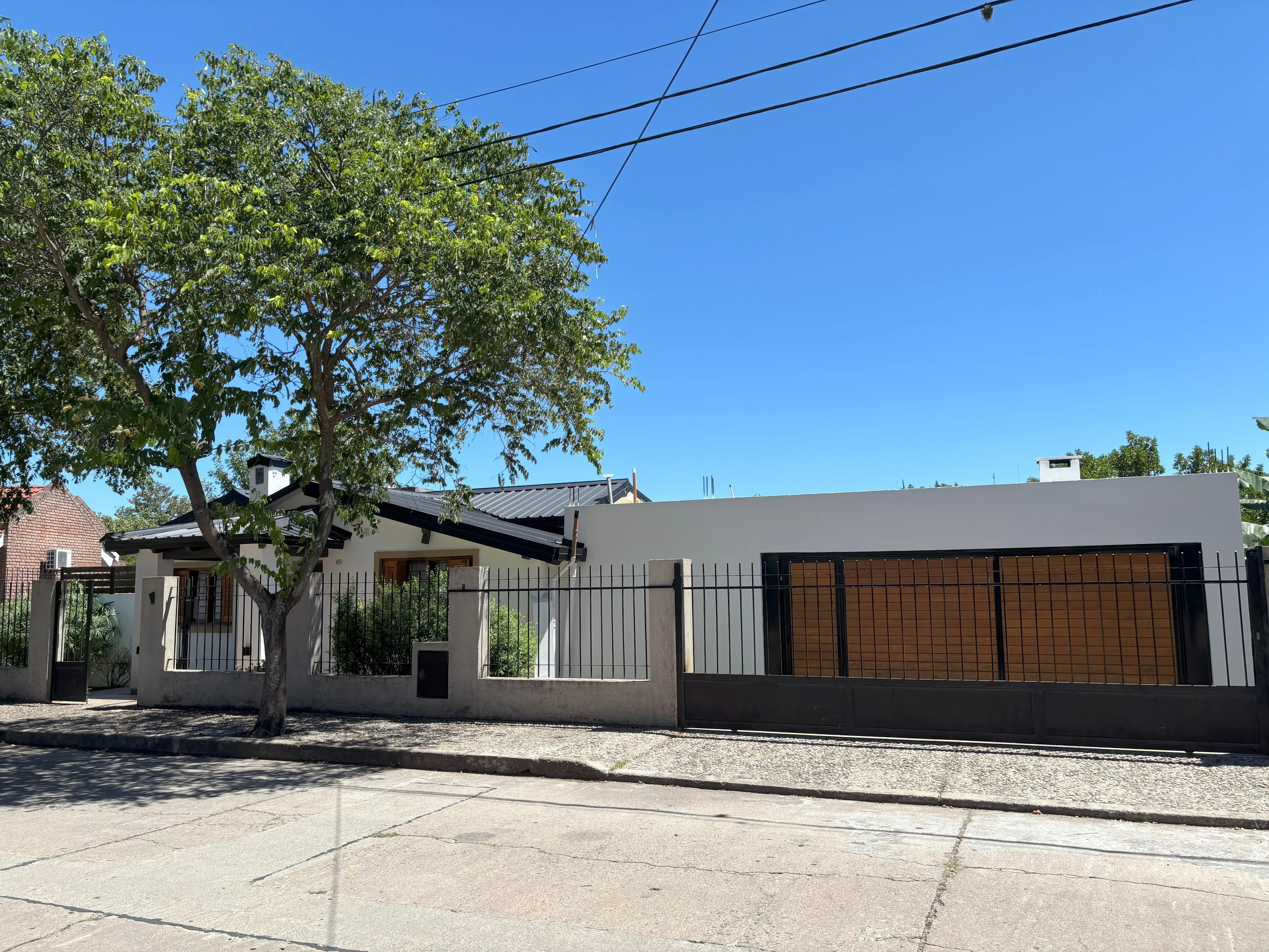 VENTA CASA 3 DORMITORIOS APTO CREDITO LOS MANANTIALES CARLOS PAZ