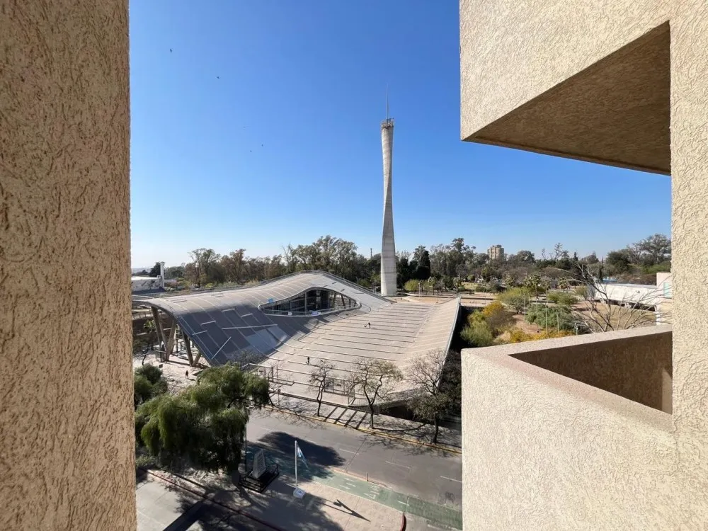 SE VENDE DEPARTAMENTO EN CALLE OBISPO SALGUERO 800
