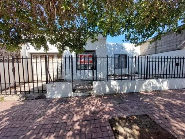 VENTA CASA BARRIO VILLA AZALAIS (OPORTUNIDAD -  A RECICLAR)