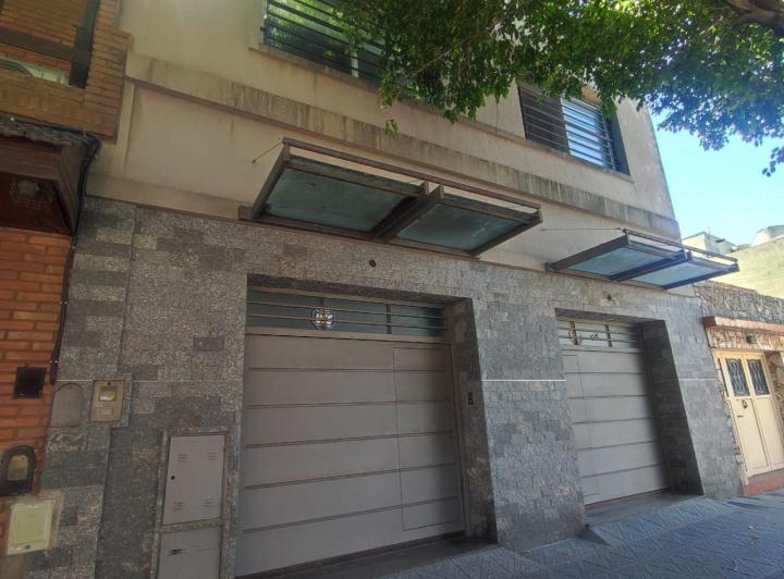 Terreno · 250m² · 4 Ambientes