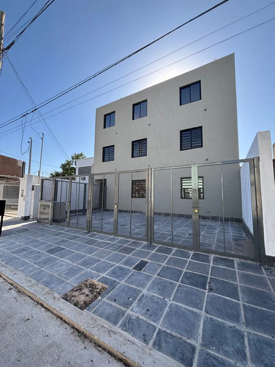 SAN MARTÍN A ESTRENAR DPTO 2 DORM CON COCHERA  !!!!