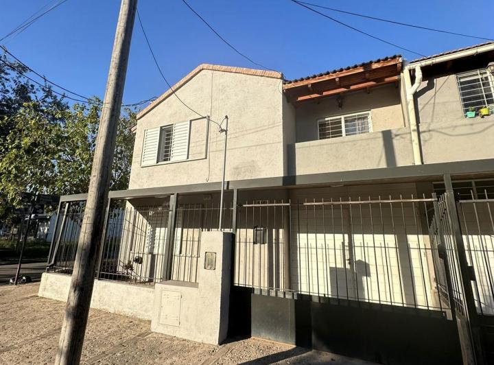 Casa · 115m² · 7 Ambientes · 2 Cocheras
