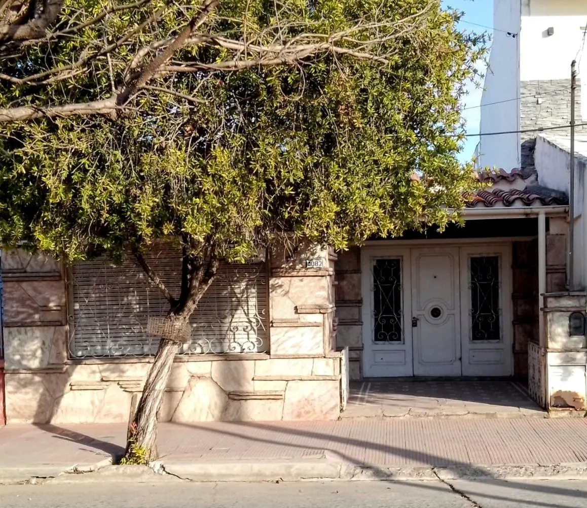 VENTA CASA EN BARRIO YOFRE SUD