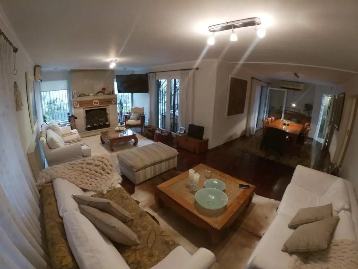 Imponente Casa en ROGELIO MARTINEZ!!!