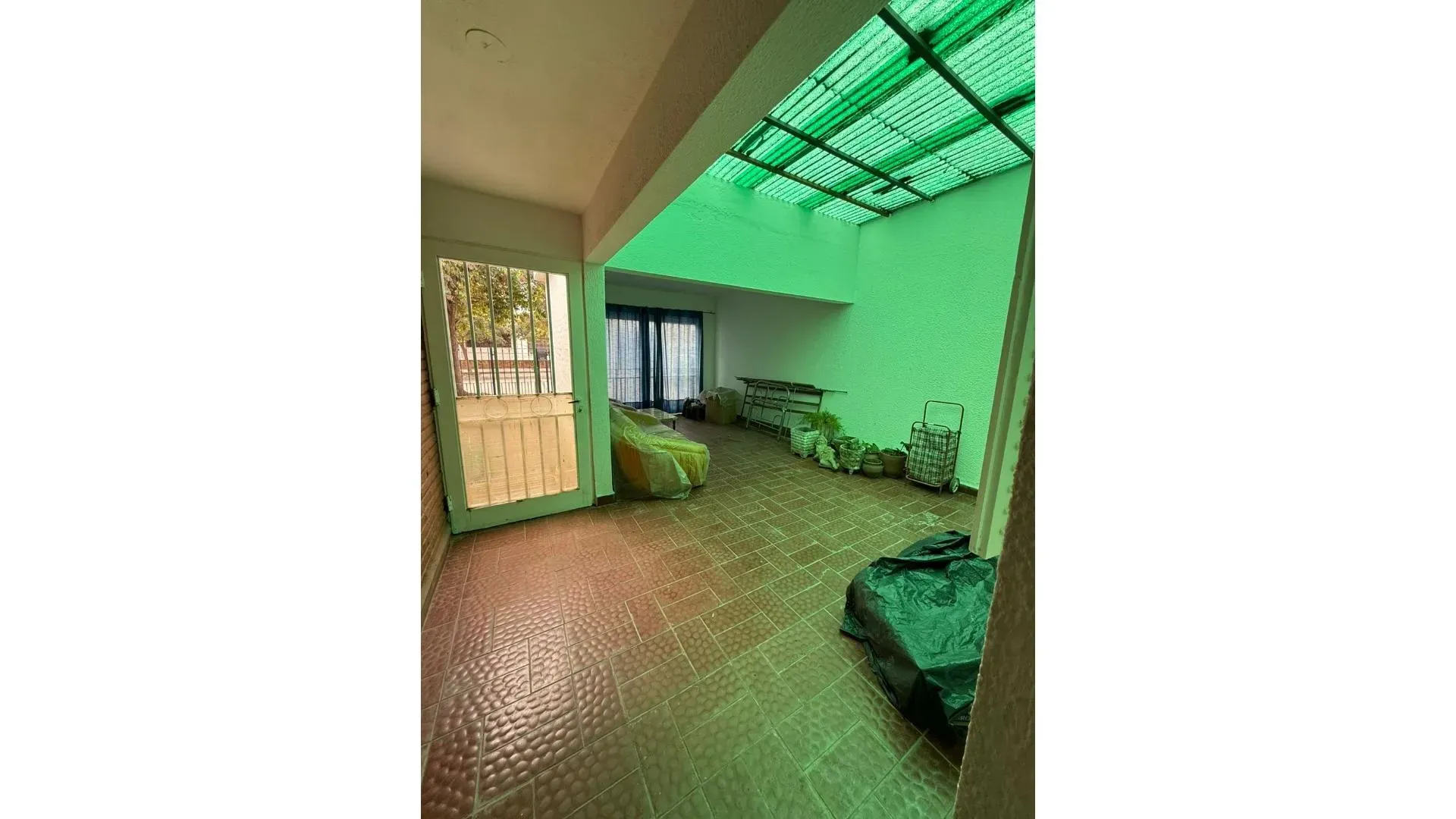 IMPECABLE A METROS DE VUCETICH , 3 DORMITORIOS GRAN PATIO
