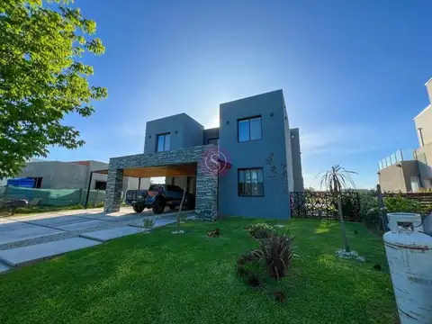 Casa en Venta en El Cantón - Barrio Islas, Countries y Barrios Cerrados en Escobar