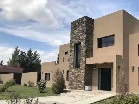 Casa en Venta en Segundas Colinas, Countries y Barrios Cerrados en Pilar