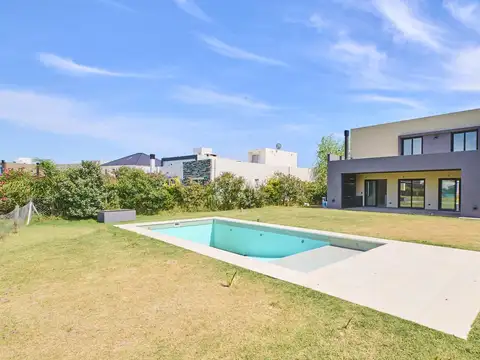 Casa en Venta en Countries y Barrios Cerrados en Ezeiza, Partido de Ezeiza