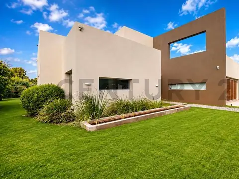 Casa en Venta en Barrio Los Pinares, Mar del Plata