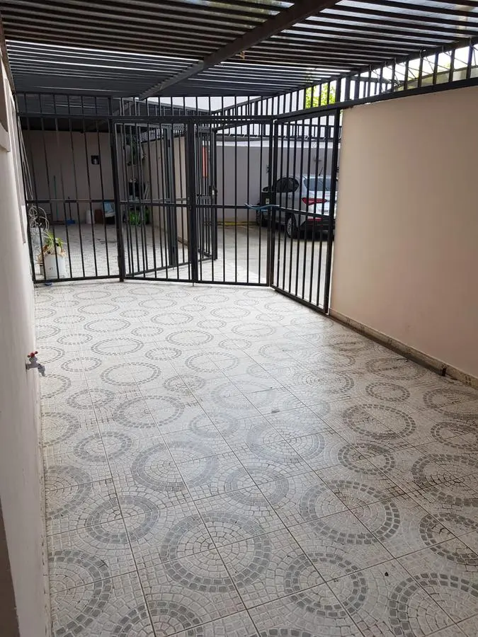 Alto Alberdi, Apto hipotecario, planta baja con cochera, desocupado