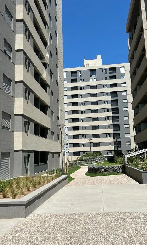 VENTA COMPLEJO PILAY FUTURA  LUMINOSO DEPARTAMENTO UN DORMITORIO