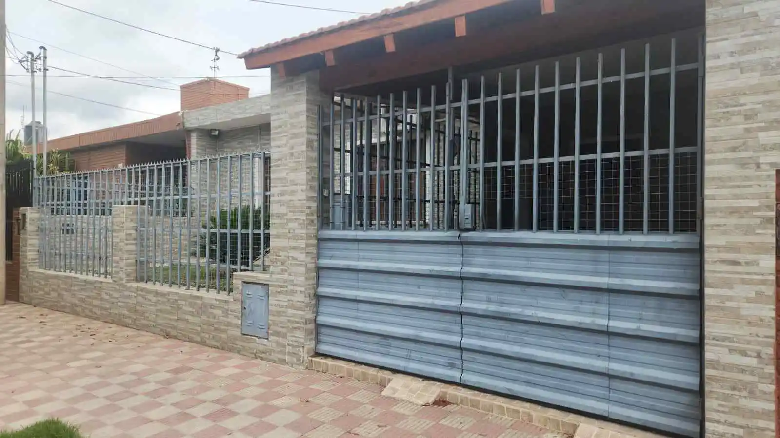 VILLA AZALAIS - LESSEPS 1400 - CASA EN VENTA