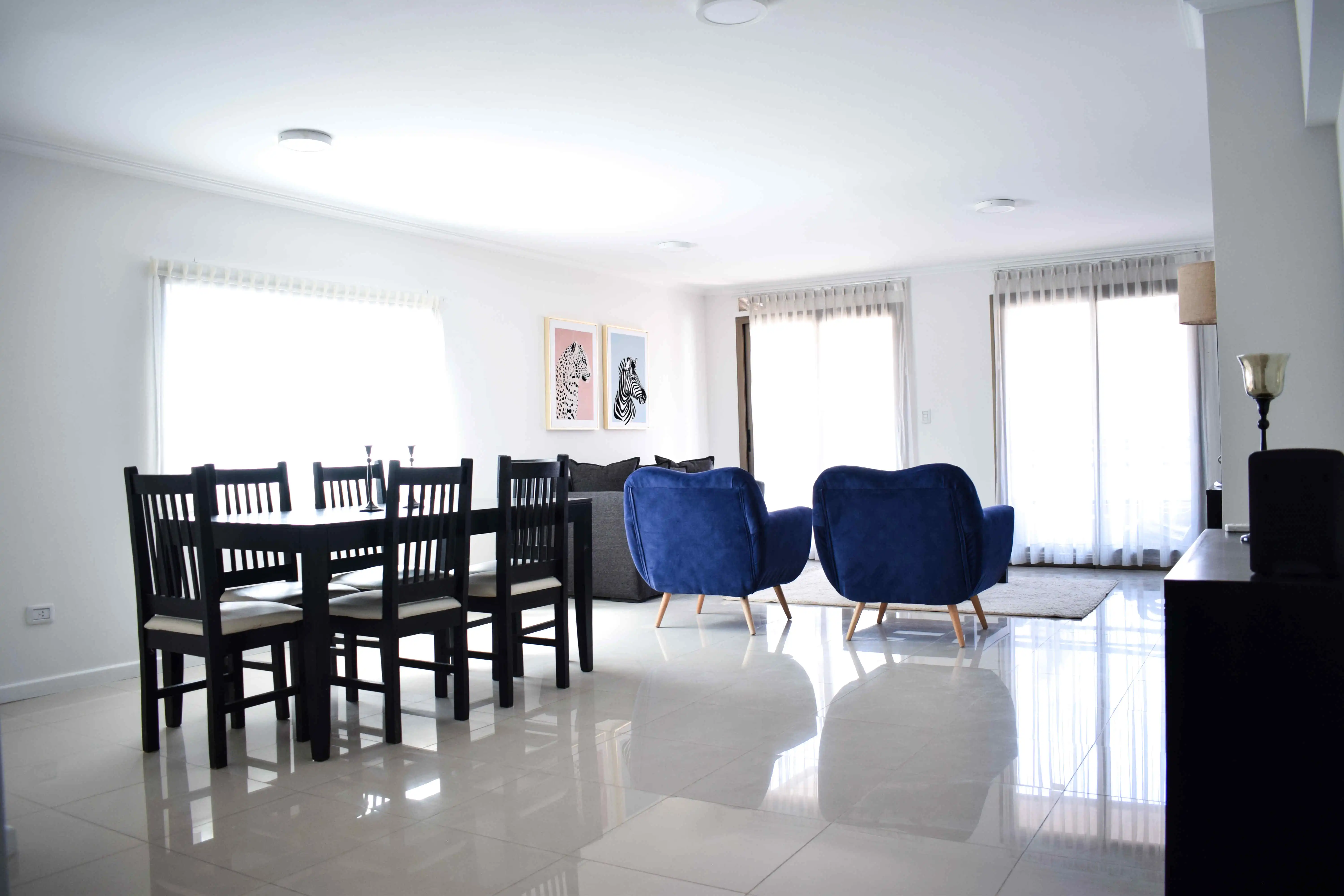 SEMIPISO CHACABUCO NVA CBA 3 DORMITORIOS-3BAÑOS-BALCÓN