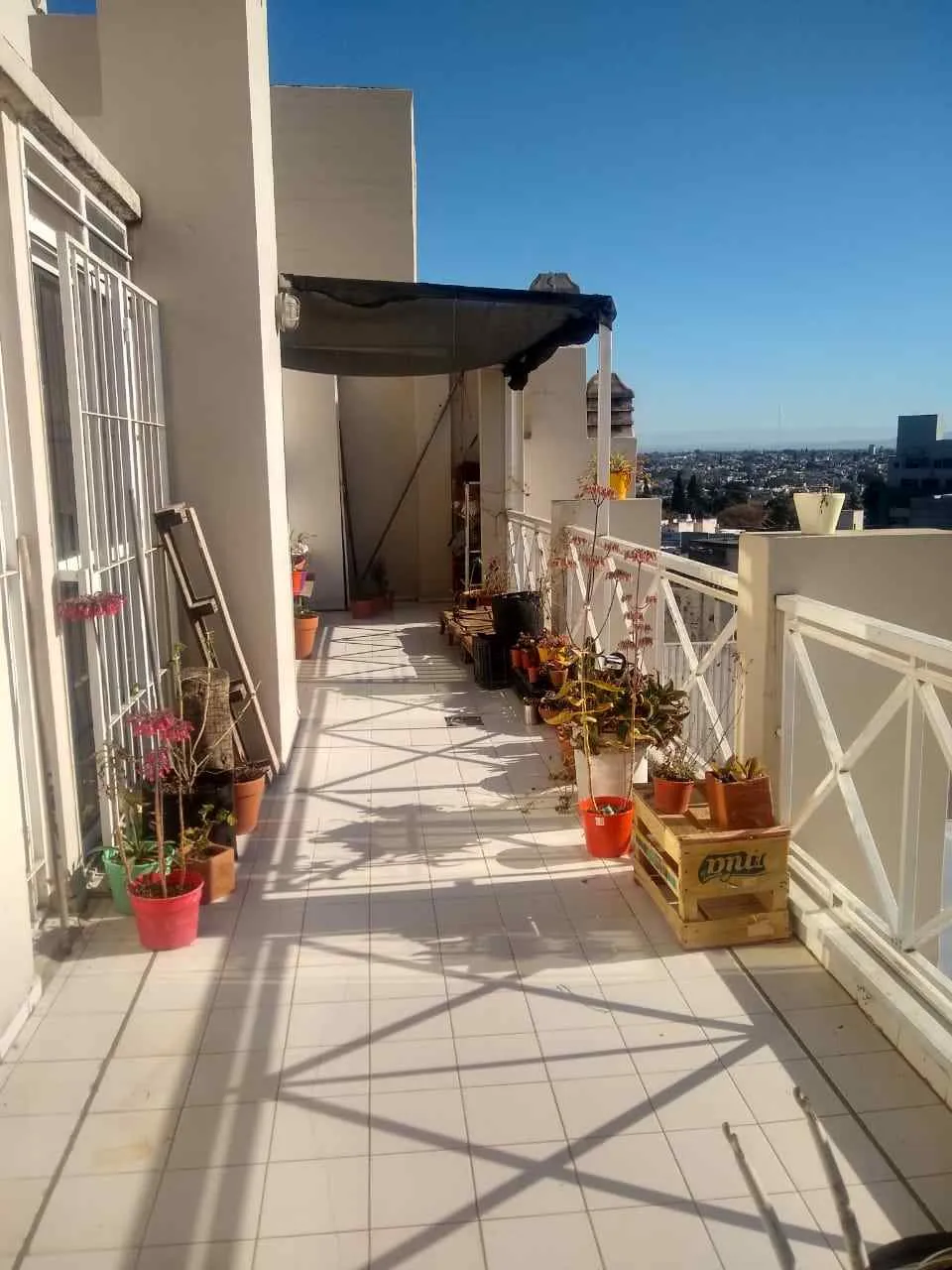 B° NUEVA CÓRDOBA PISO 3 DORM.. CON DOS TERRAZAS