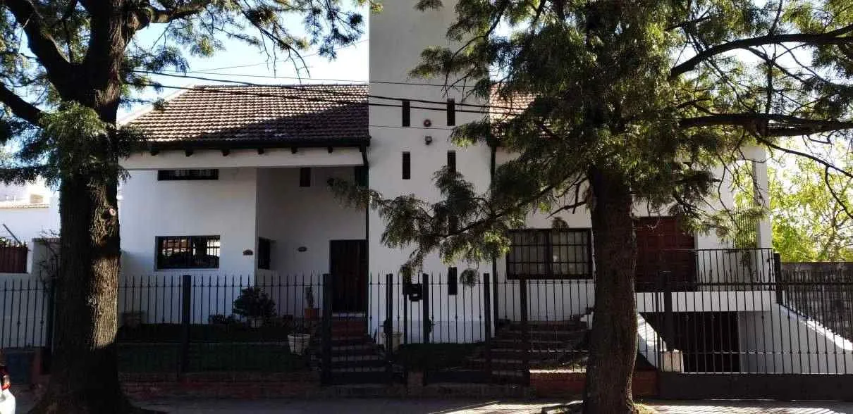A mts del Jockey Club Córdoba || B JARDIN