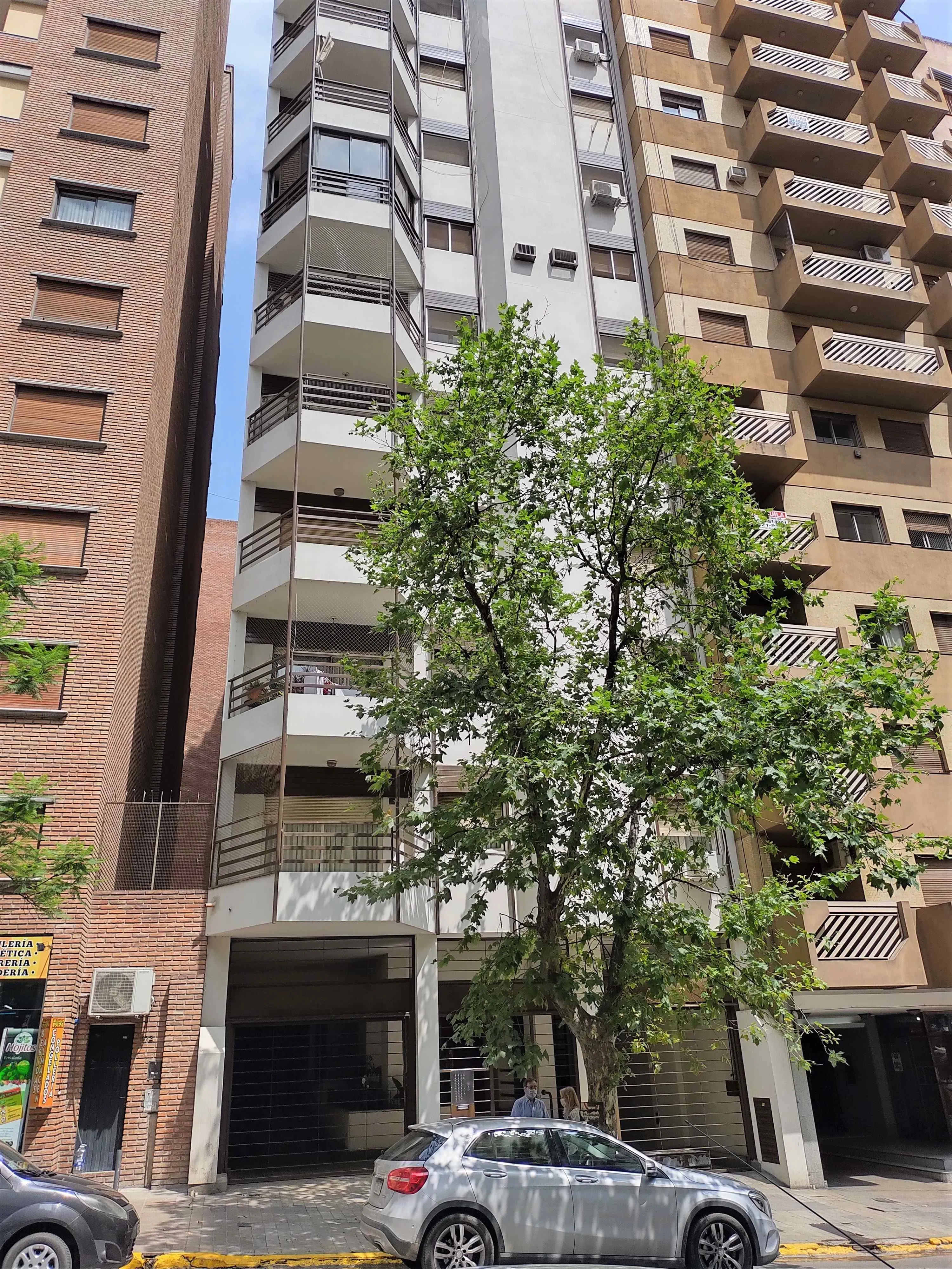 Oportunidad!!Nueva Cordoba, Venta depto de 2 dormitorios con cochera, escritura