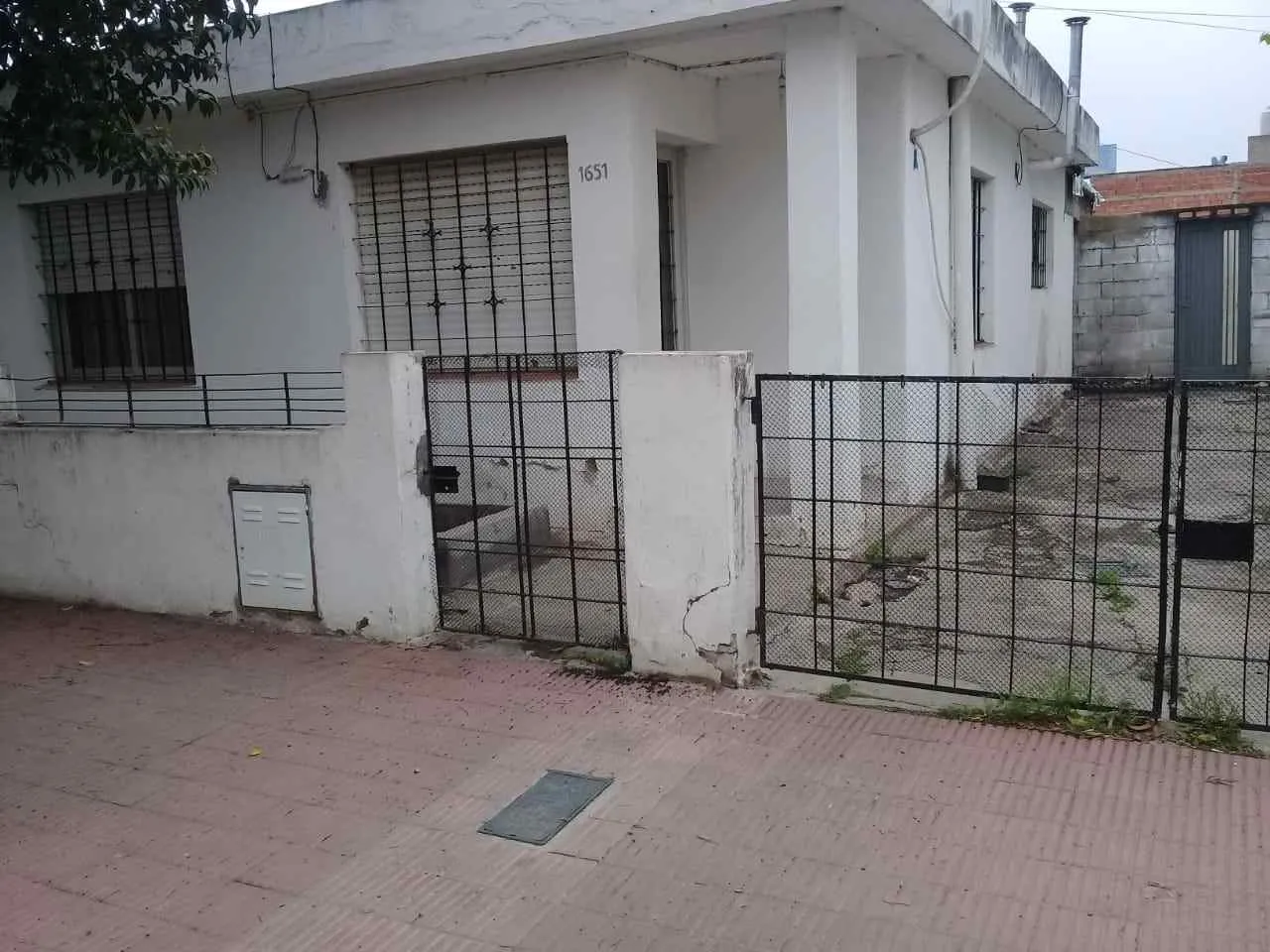 Casa y Departamento en un terreno