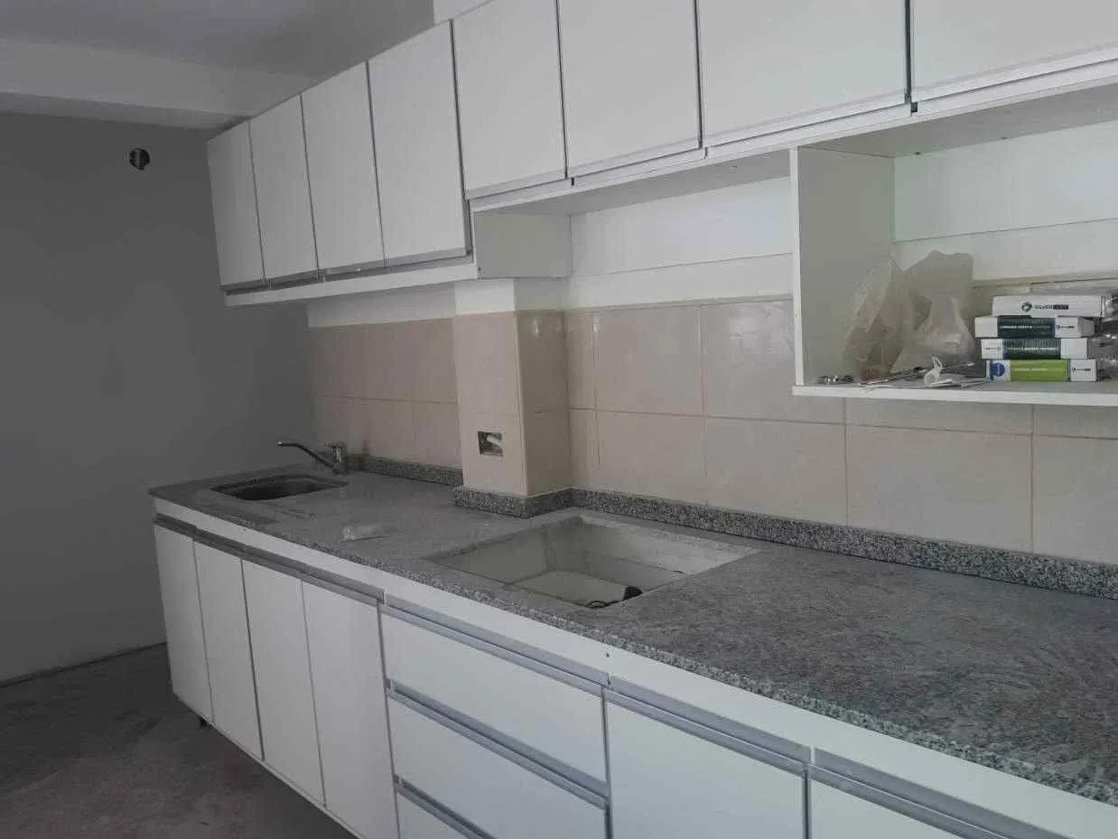 3 DEPARTAMENTOS EN VENTA SOBRE AV COLON AL 1500