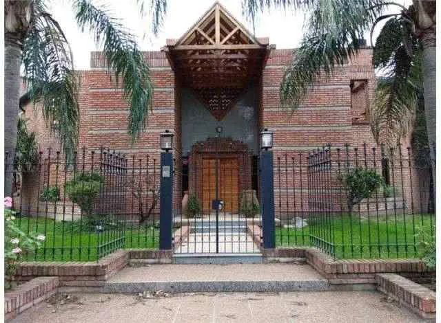 CASA EN VENTA EN B° GRANJA DE FUNES