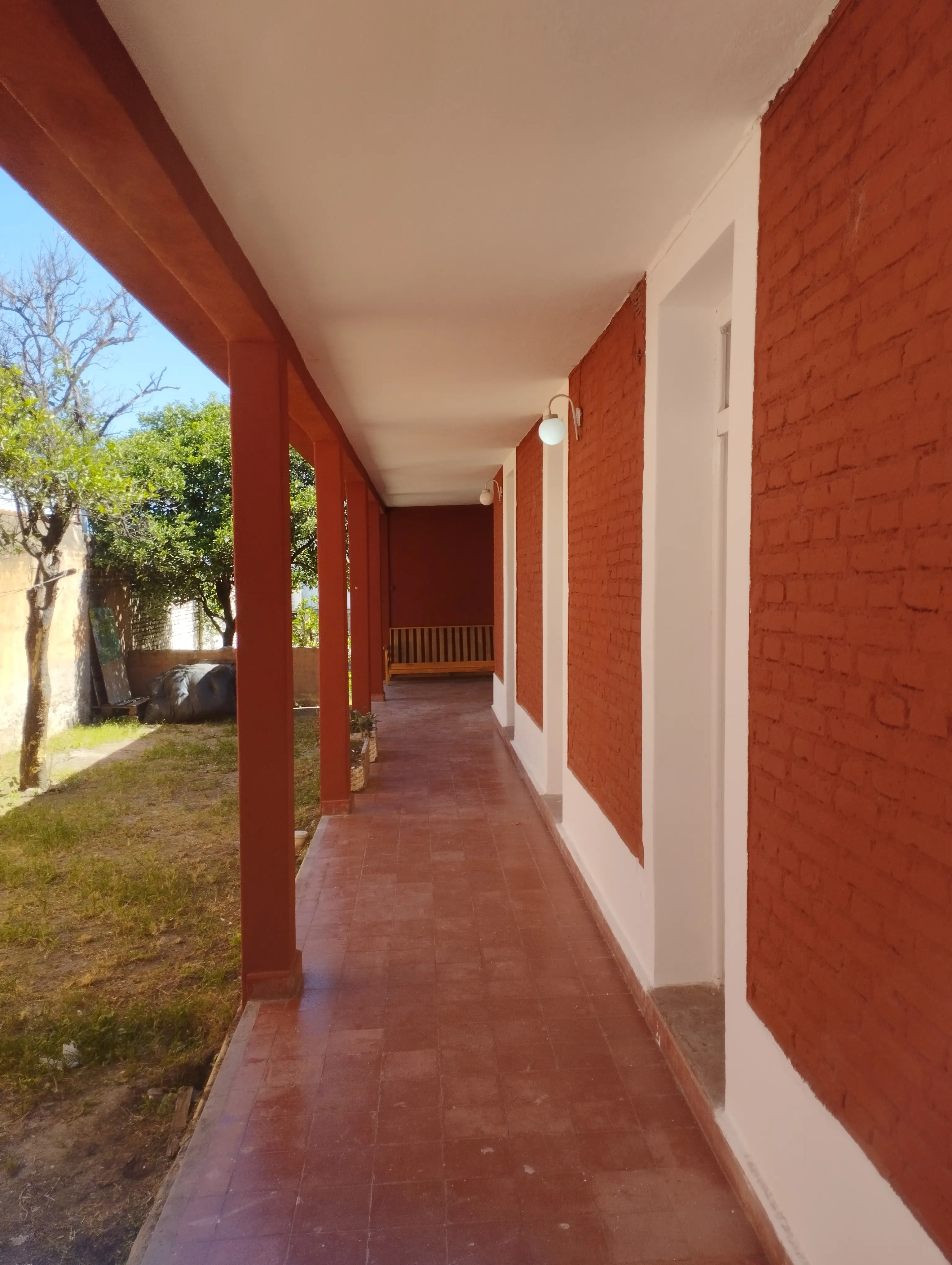 Providencia. C/Garage, Casa 2 dormitorios, gran patio, galería,  jardín