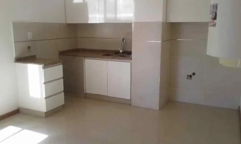 VD1528 - A metros Cañada duplex categoría venta 2 dorm