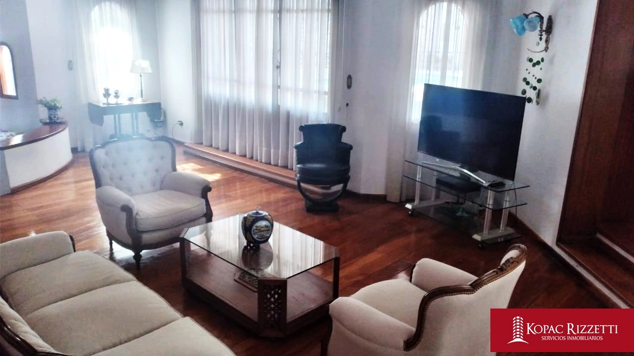URCA (MARCOS SASTRE 1100) - VENTA CASA 3 DORMITORIOS