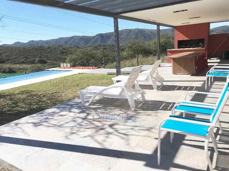 Se alquila x día IMPONENTE CASA - Carlos Paz, COUNTRY TIERRALTA, PISCINA