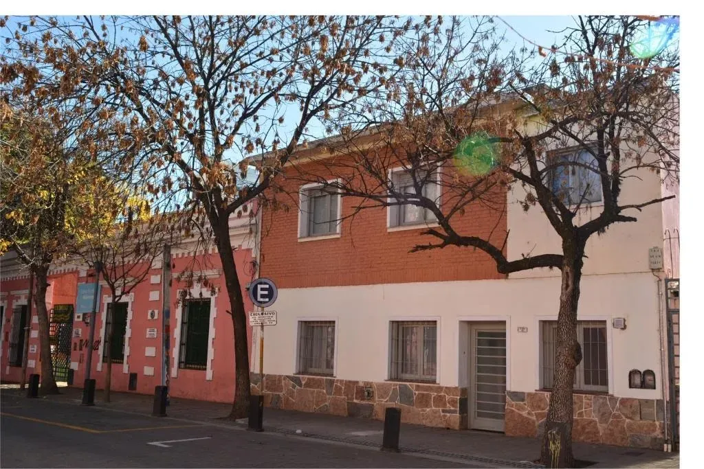 KABAL'S VENDE EXCELENTE CASA EN GÜEMES RECIBO DEPTO