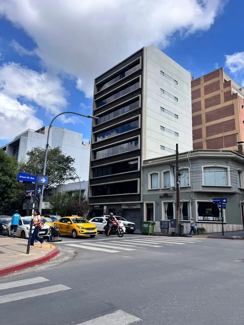 Venta! Moderno edificio en bloque frente a Tribunales - 14 oficinas + 2 locales