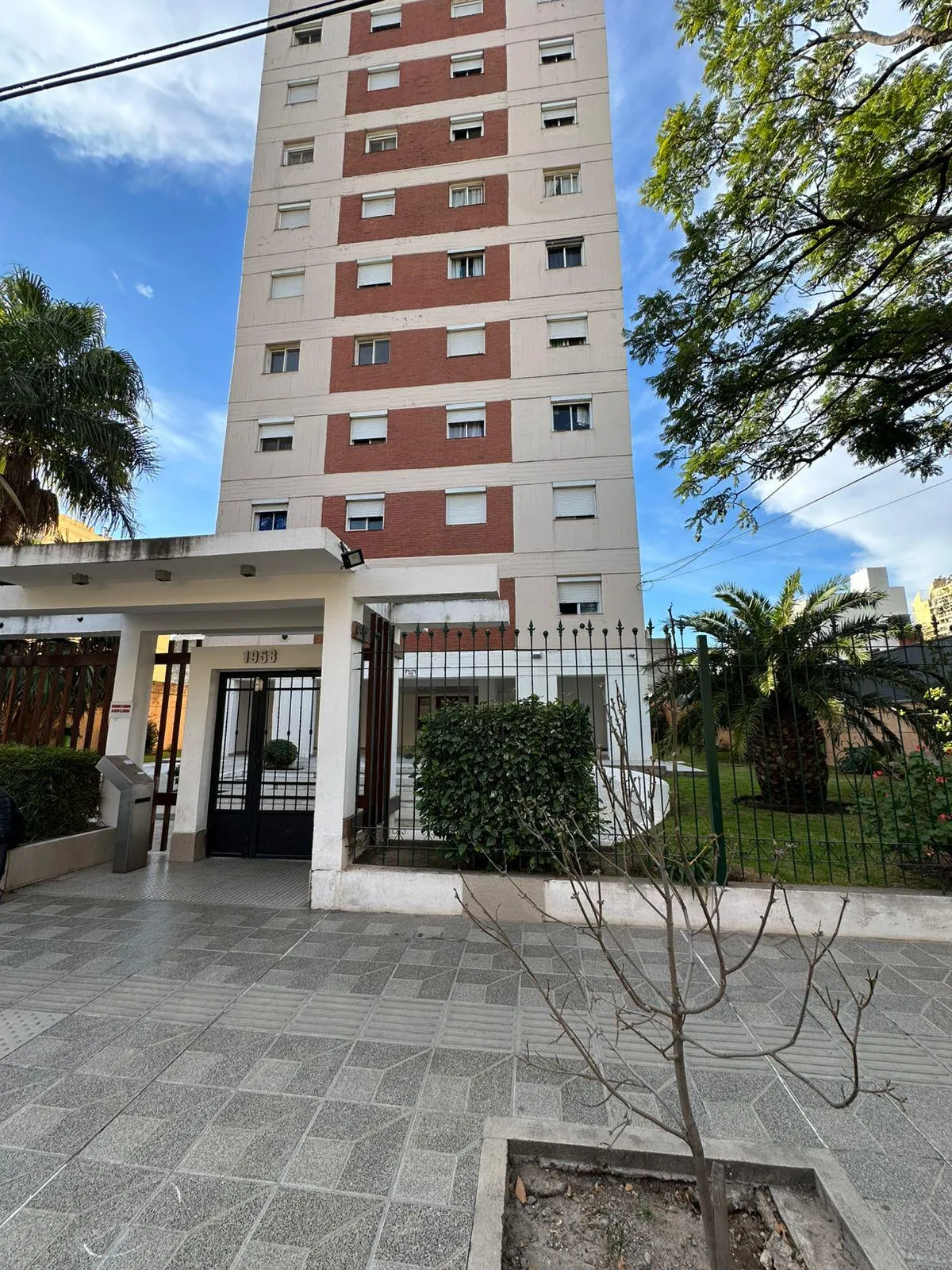 OPORTUNIDAD ALBERDI 2 DORMITORIOS CON PLACARD