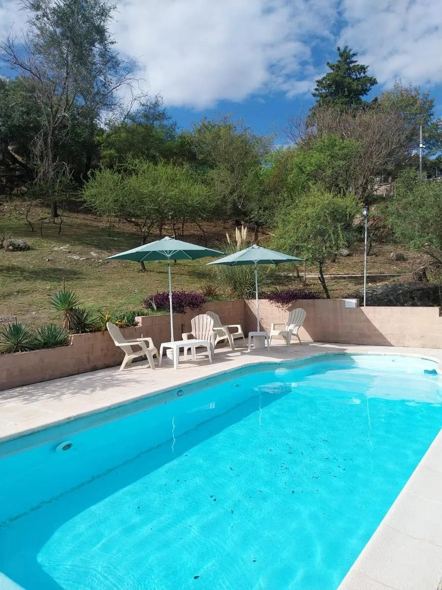 2 casas de CAMPO, excelente vistas a las SIERRAS y entorno NATURAL