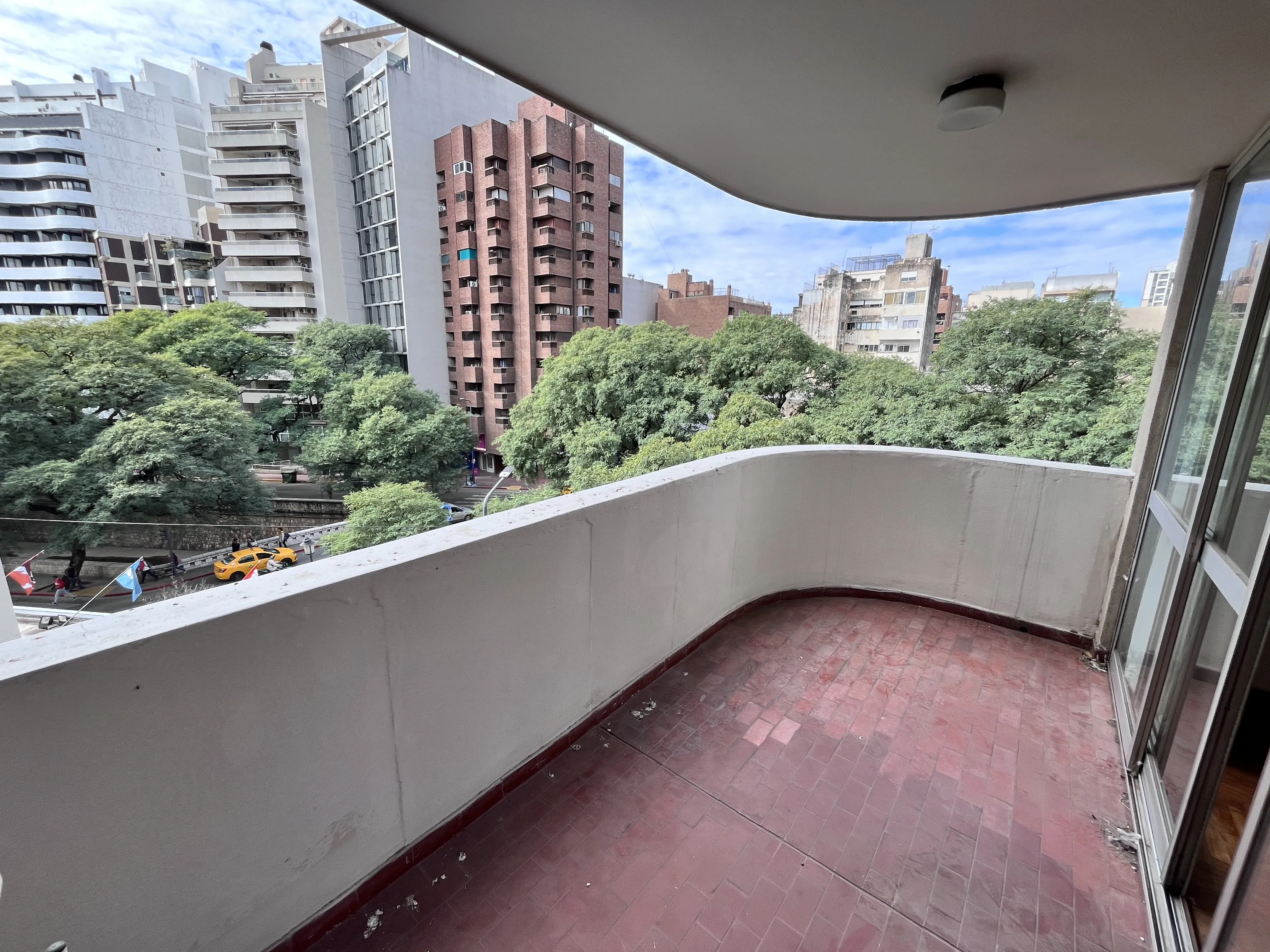 VENTA INCREÍBLE DEPARTAMENTO SOBRE CAÑADA, TOTALMENTE REFACCIONADO! 3 DORM