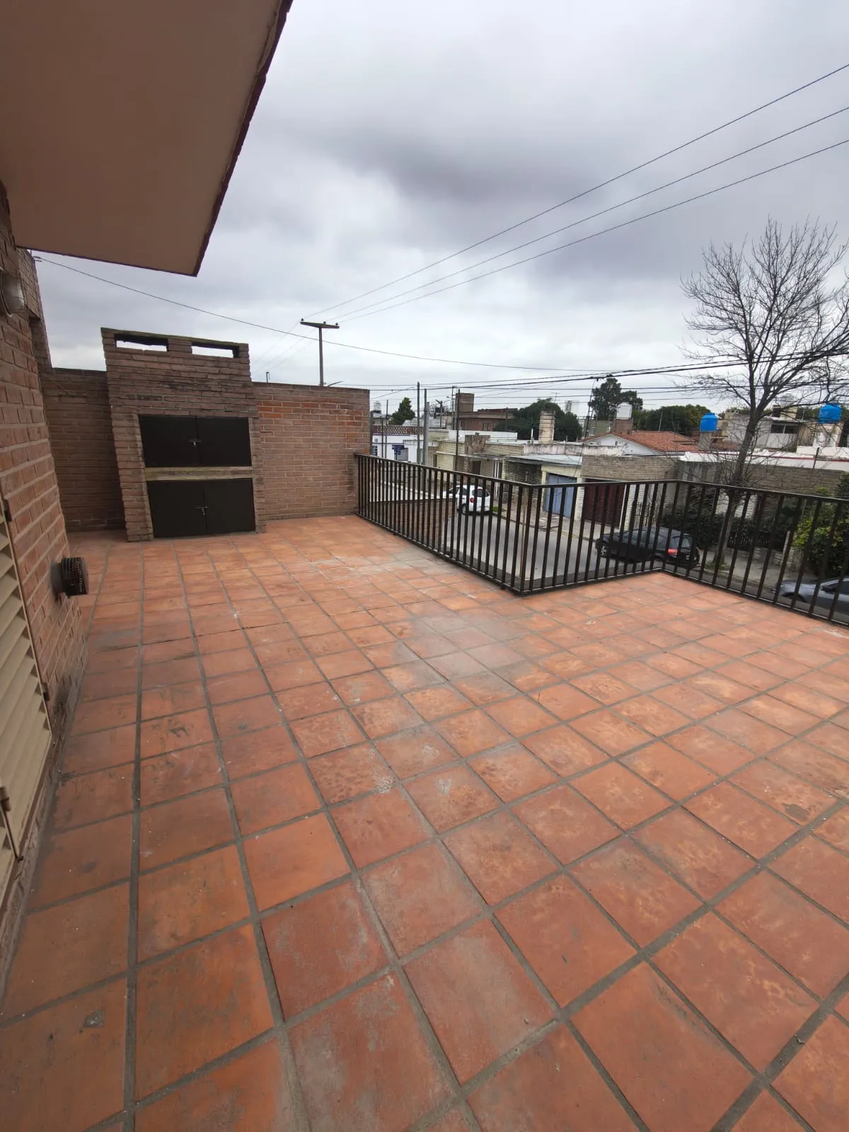 Departamento de 2 dormitorios Planta Alta- calle Tristan Narvaja