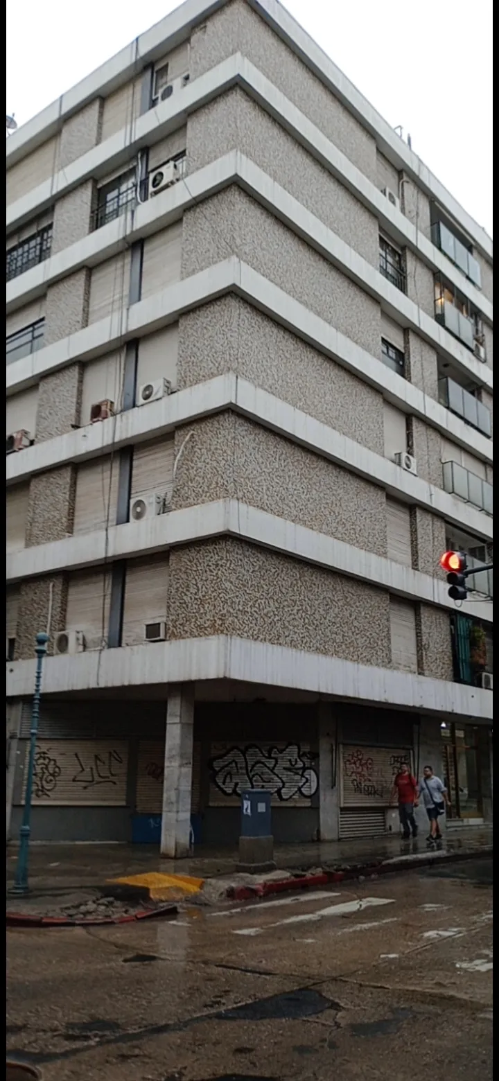 CENTRO VENDE DPTO 3 DOR 2 BAÑOS, COCHERA y BAULERA