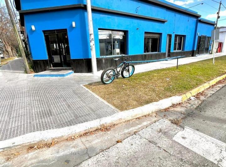 Local comercial · 240m² · 2 Ambientes