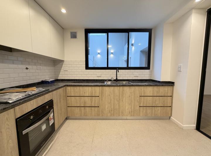 Casa · 82m² · 6 Ambientes