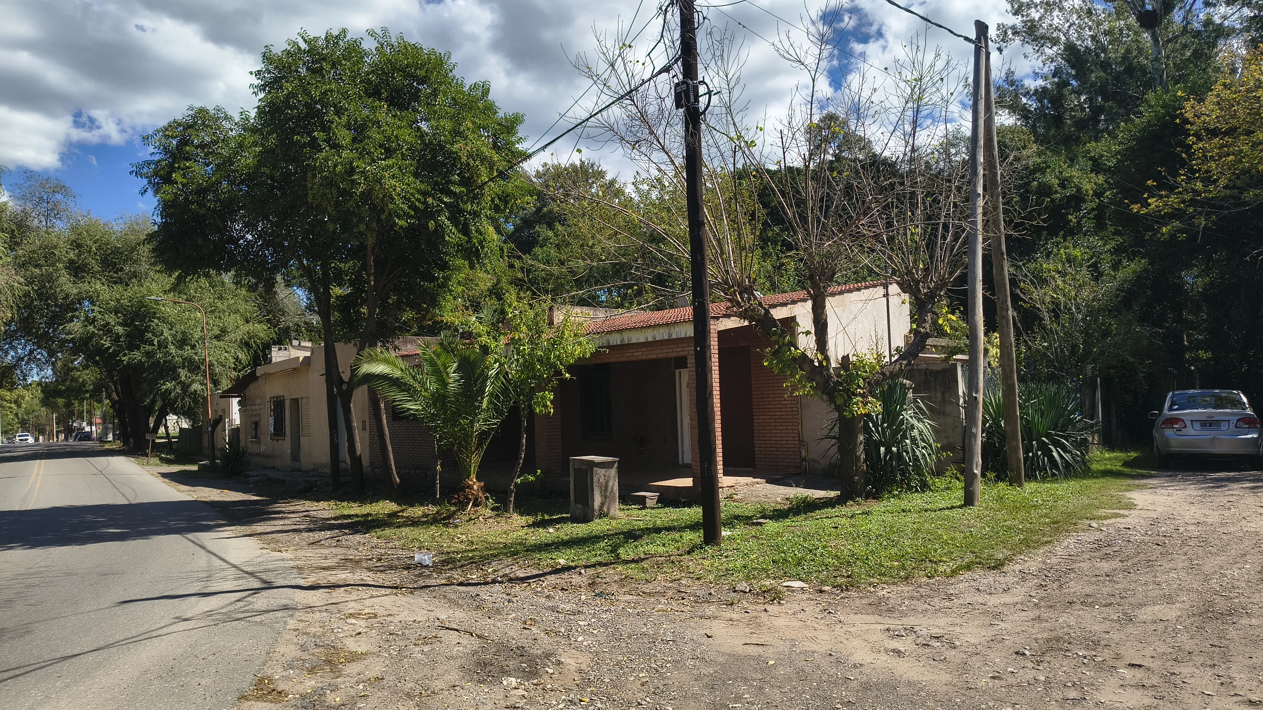Casa con 2 Dorm. y 318 m² en Venta en La Cruz a Restaurar