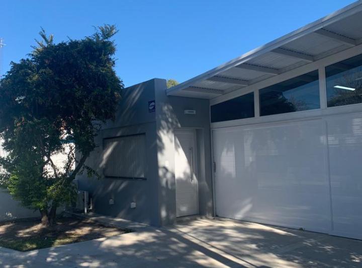 Casa · 148m² · 5 Ambientes · 2 Cocheras