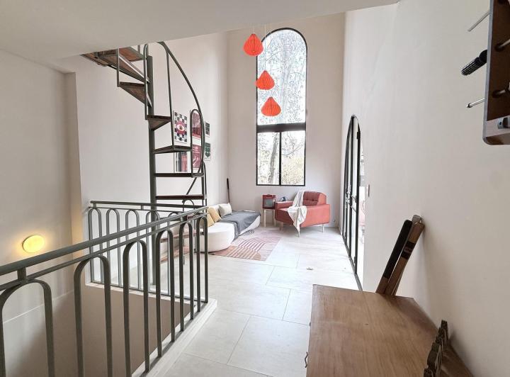Casa · 227m² · 8 Ambientes · 2 Cocheras